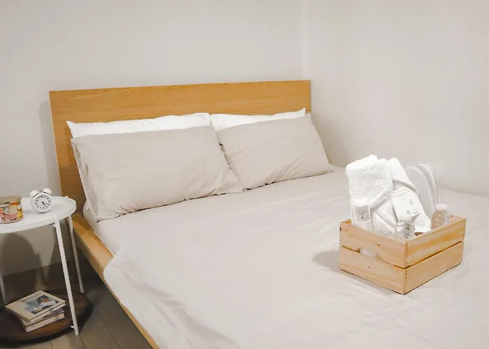Muji At Manhattan Plaza, With Wifi, Balcony, Cook Manila