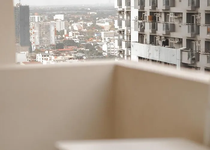 Muji At Manhattan Plaza, With Wifi, Balcony, Cook Manila