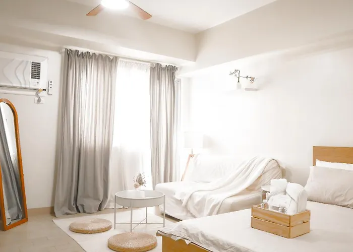 Muji At Manhattan Plaza, With Wifi, Balcony, Cook Hotel Manila