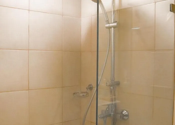 Muji At Manhattan Plaza, With Wifi, Balcony, Cook Hotel 3*